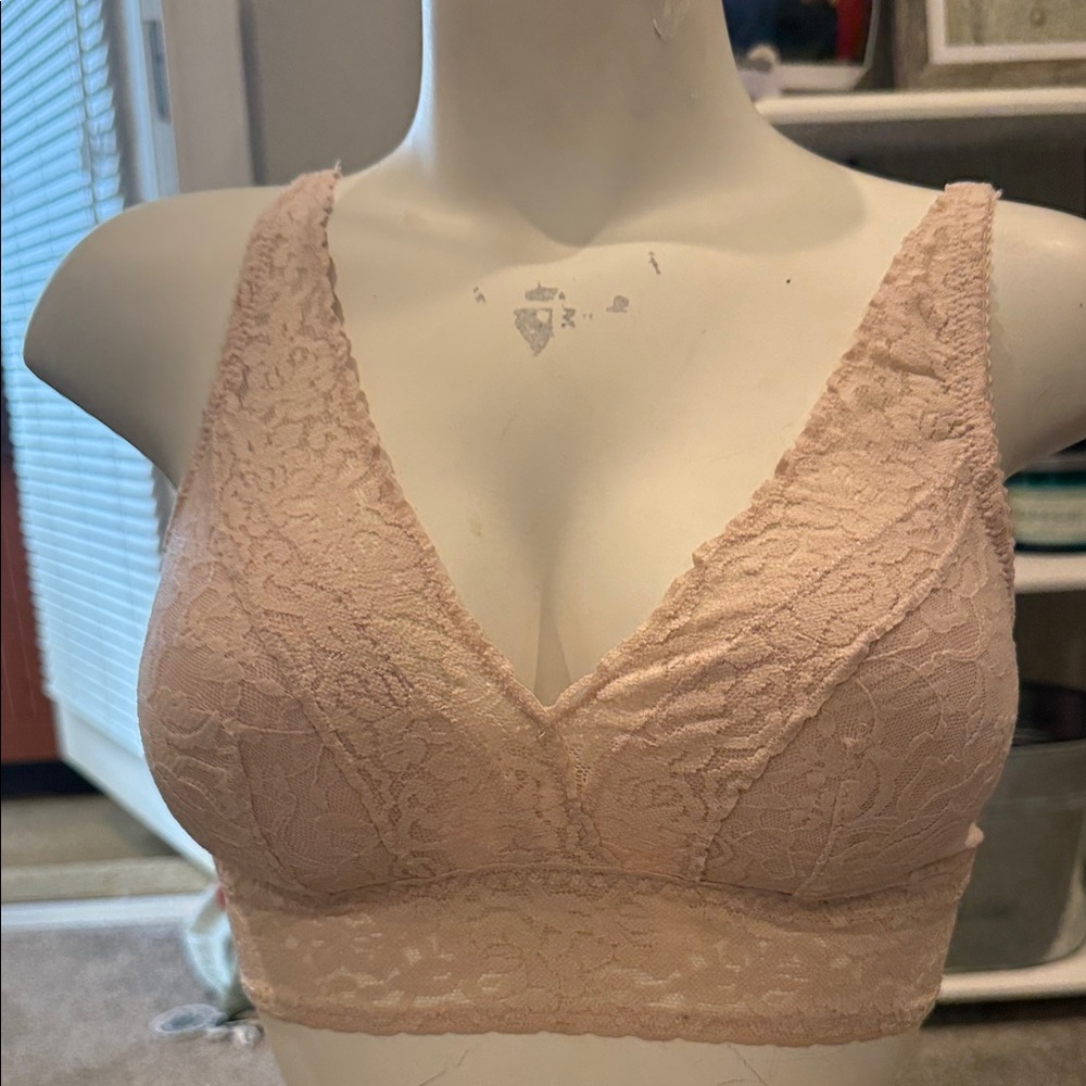 Felina Lace Bralette in Soft Pink